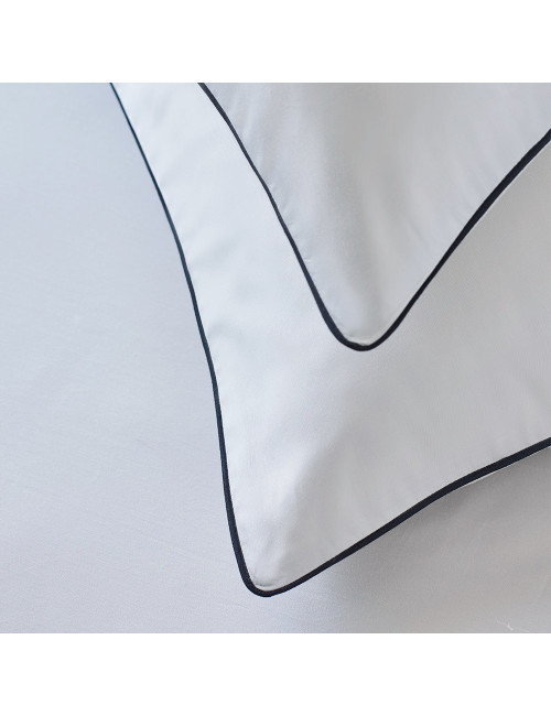 Garnier Thiebaut Suite Grand Luxe bed linen set