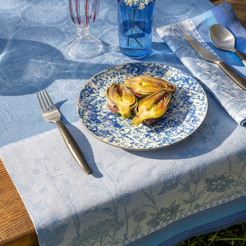 Le Jacquard Français Instant bucolique table runner - 3 colors