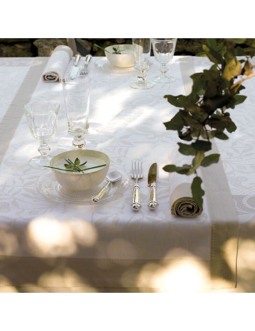 Le Jacquard Français Venezia table runner ivory cotton