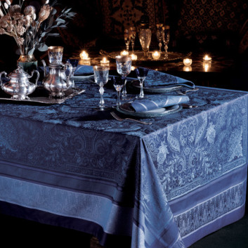Garnier Thiebaut Persina table runner crépuscule twilight
