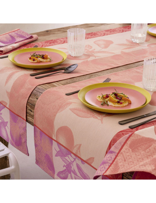Le Jacquard Français Arrière Pays Table runner - 3 colors