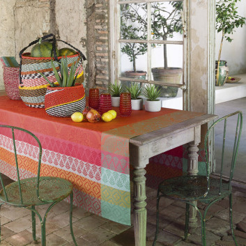 Le Jacquard Français Bastide Cotton Coated Tablecloth - 2 colors