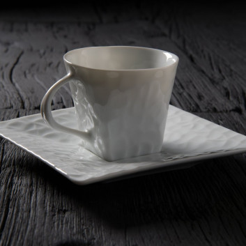 Jacques Pergay 6 Frangipani coffee cups and saucers