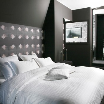 Blanc des Vosges Satin Palace bed set - 2 colors