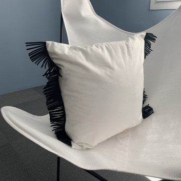 Pôdevache Unizo square peach skin cushion 45x45cm fringes