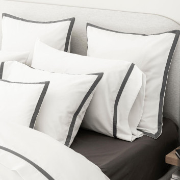 LE JACQUARD FRANCAIS 2 Apparat cotton pillowcases - 3 colors, 2 sizes