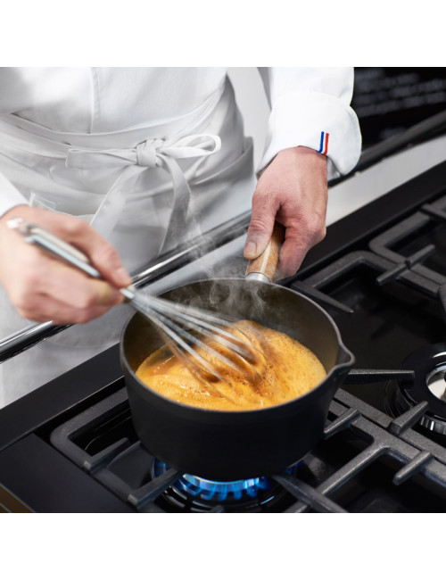 CHASSEUR Cast Iron Saucepan with Lid - 2 Sizes, 2 Colors
