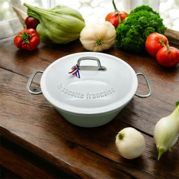 LA COCOTTE FRANCAISE Cast Iron Cocotte 26cm Snow White from the Pyrenees