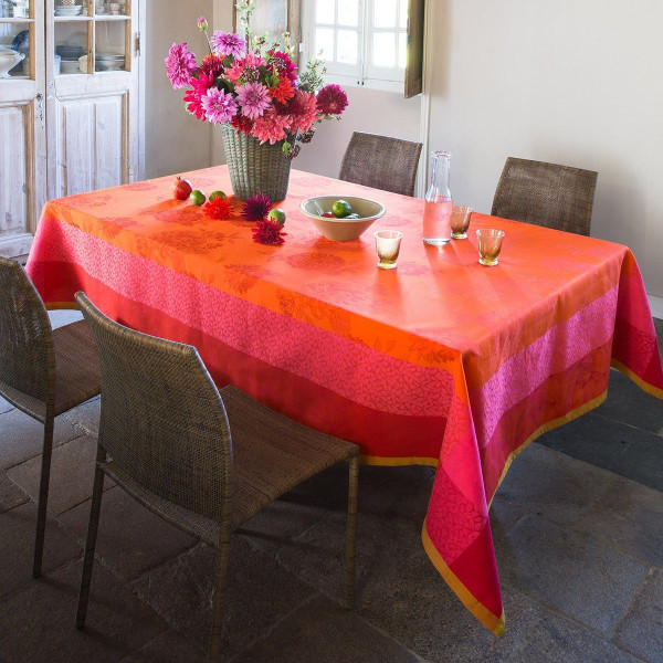 Le Jacquard Français Parfums de Bagatelle tablecloth - 2 colors